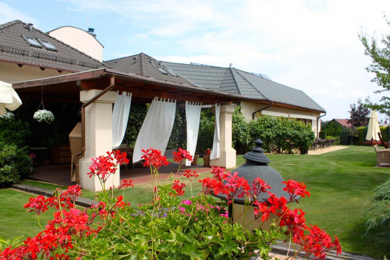 Dworek Szonowice Exterior photo